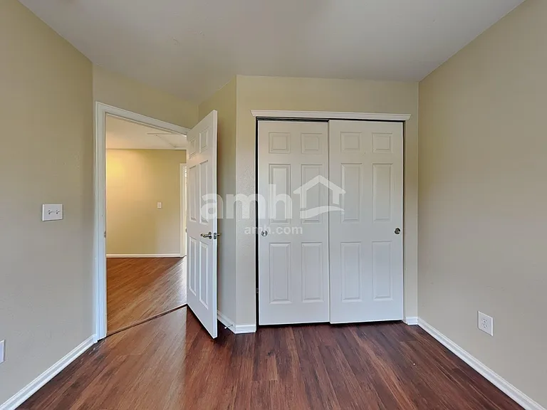 469 Hayloft Way — Photo 15
