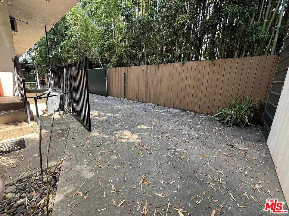 1807 Taft Ave #2-3