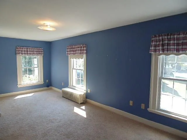 92 Pearl St — Photo 2