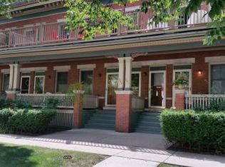 243 S East Ave #2, Oak Park, IL 60302