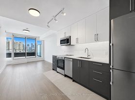 664 Spadina Ave