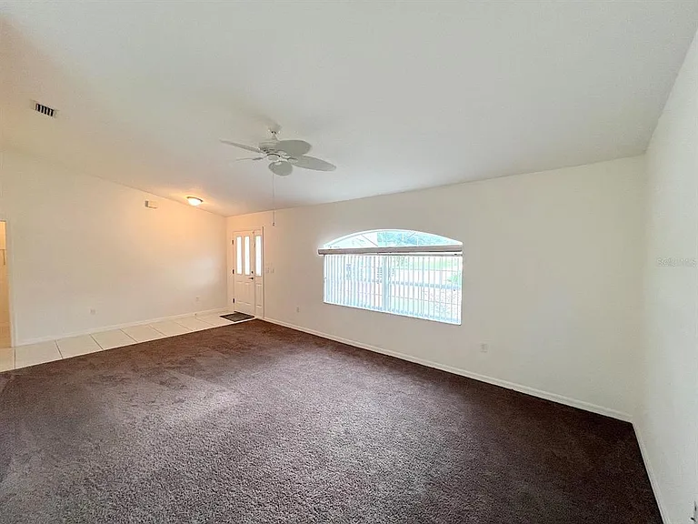 106 Point Of Woods Dr — Photo 8