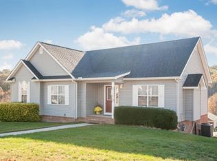 10312 Sovereign Pointe Dr, Soddy Daisy, TN 37379