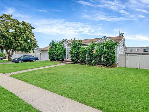 3rd image of 263 N Park Drive