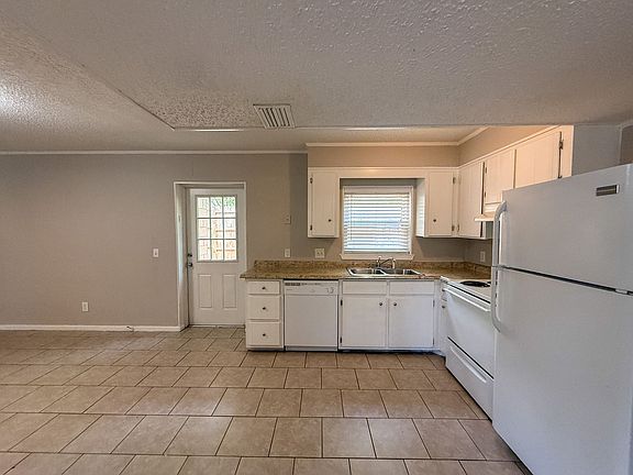 5th image of 5820 Sanders Ave #S