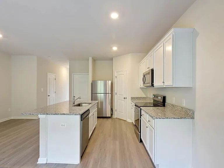 42 Cramsford St — Photo 3