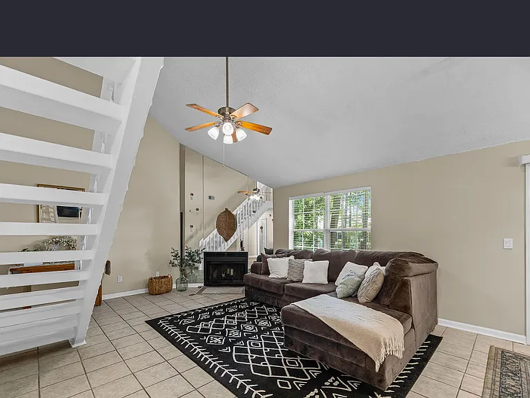 6240 April Pine Cir #F — Photo 10