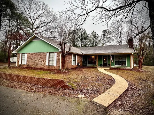 1166 David Benjamin Dr, McComb, MS 39648