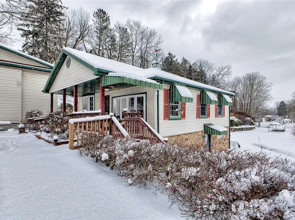 1524 W Pittsburgh St, Scottdale, PA 15683