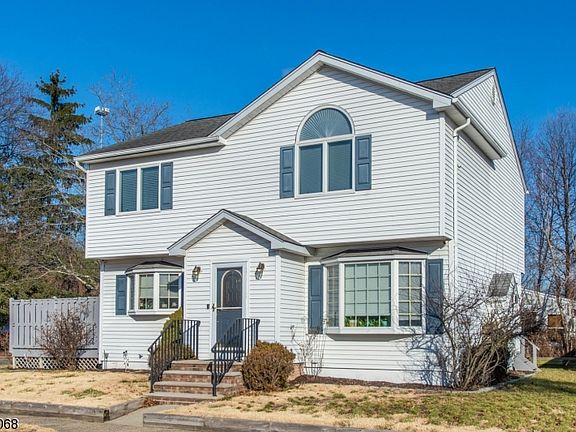 2nd image of 209 Ackerman Pl