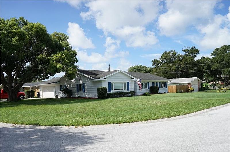 1st image of 1727 Emerald Dr