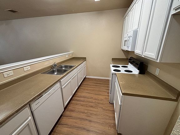 5th image of 10718 Mathom Lndg APT 2
