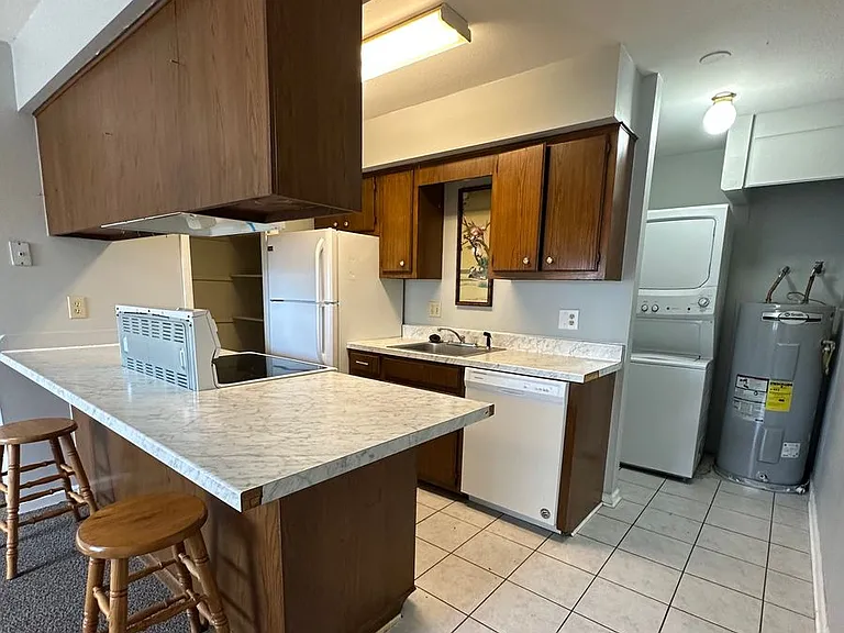 601 Bertig St — Photo 16