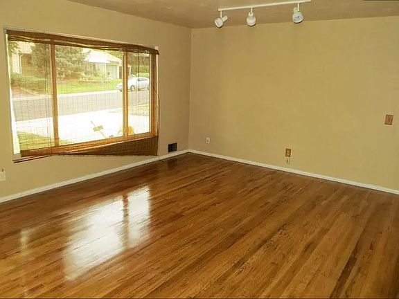 4th image of 2944 S Winona Ct