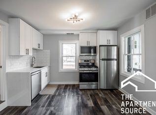 2206 W Erie St #2E, Chicago, IL 60612