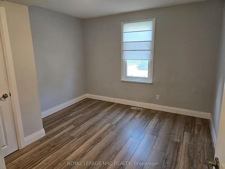 271 Emerick Ave #MAIN — Photo 6
