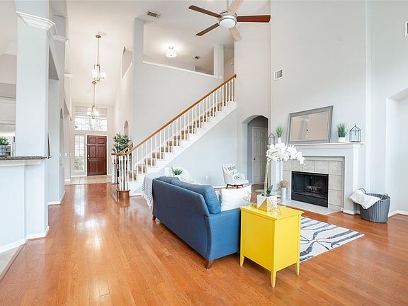 4th image of 1322 Blackheath Ct