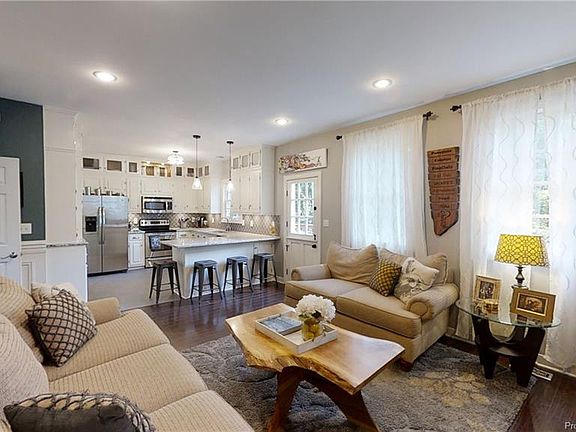 3rd image of 228 Nina Ln