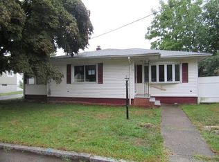 54 Compton St, Providence, RI 02908