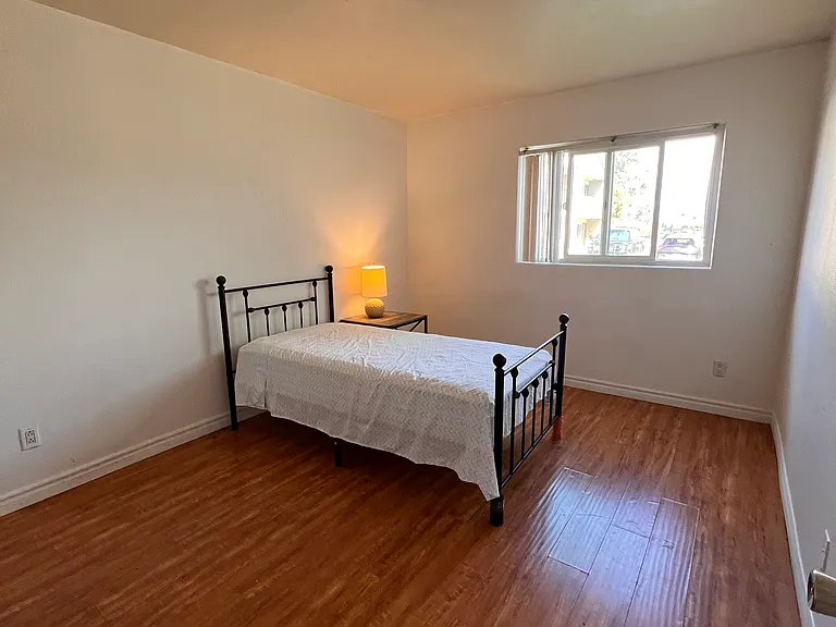 Guest Bedroom1