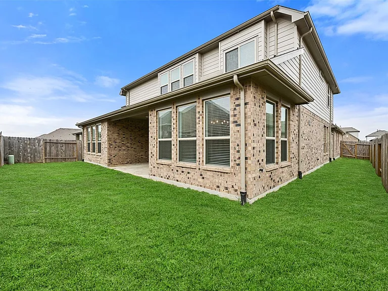 805 Westwood Dr — Photo 24