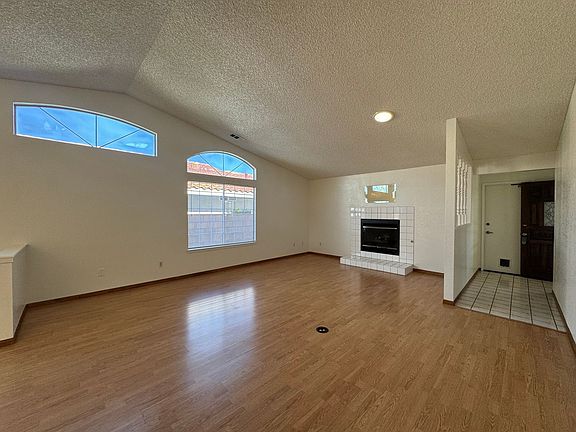 3rd image of 13300 Riverview Dr