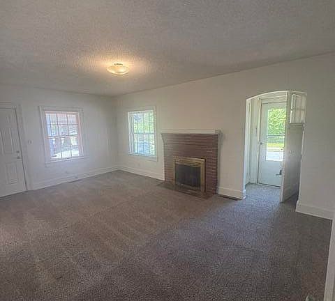 2nd image of 110 Paris Avenue