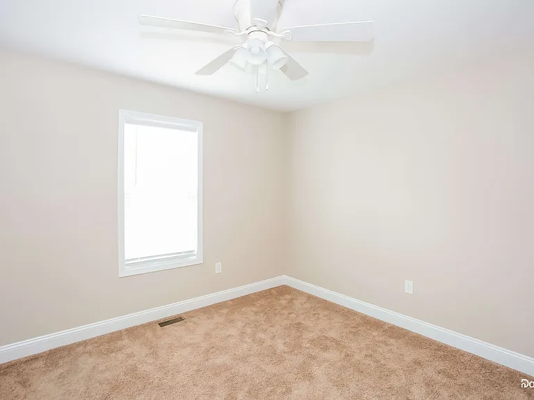324 Rowan Mill Rd — Photo 10