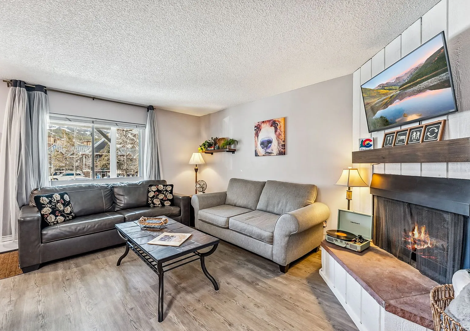 Move in special! Utilities included! Main Street Breck! Great Updates! Walk to everything in town... — Photo 2