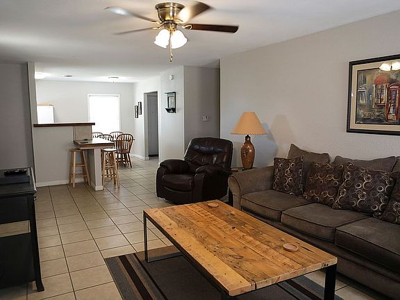 4th image of 1404 N Lauderdale Ave