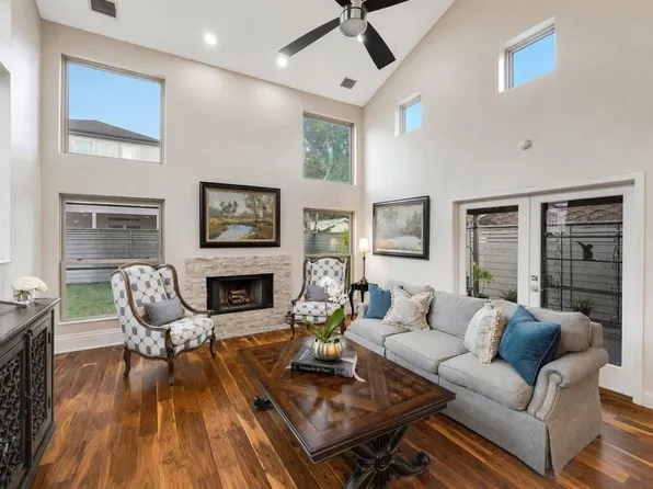 510 Birdsall St, Houston, TX 77007
