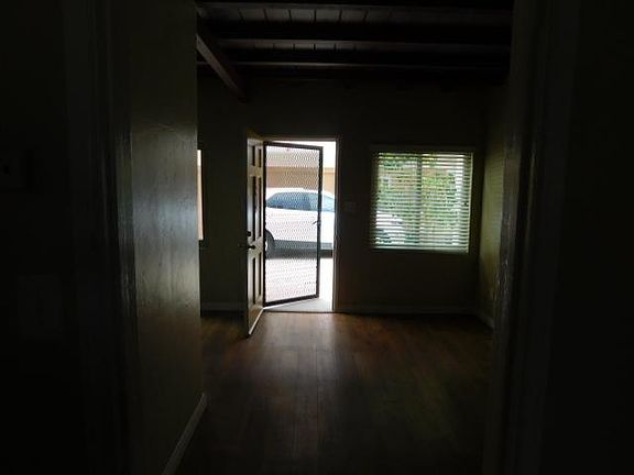 4th image of 1934 Florida Ct