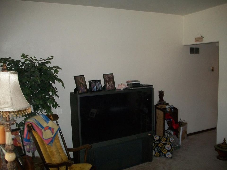 1st image of 501 1/2 E Fairmont Ave #1