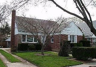 1st image of 101 Rhodes Dr