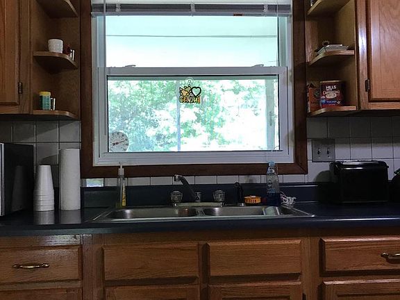 5th image of 304 Wenmar St