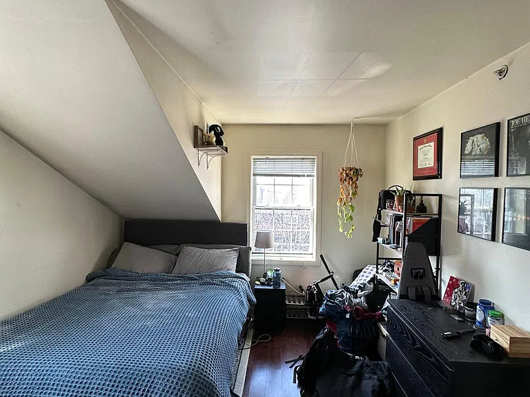 34 Raymond St — Photo 18
