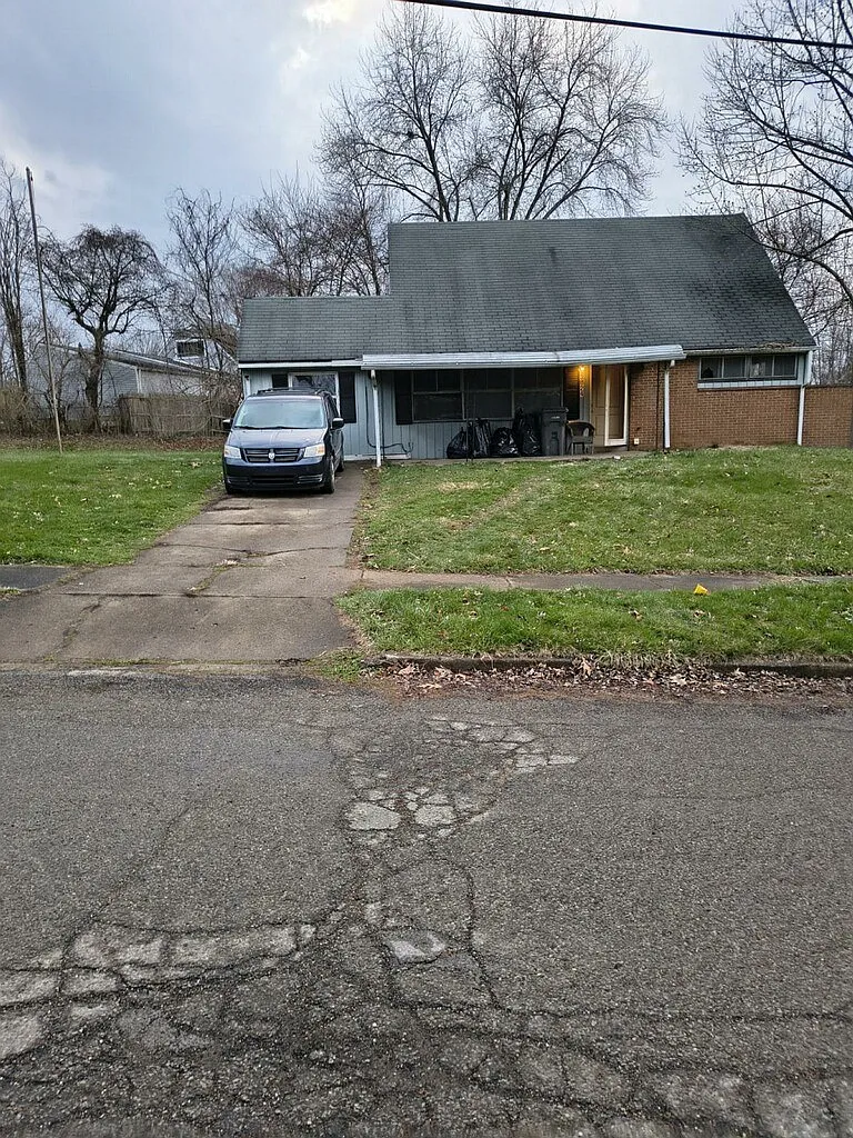 3624 Valerie Dr photo 1