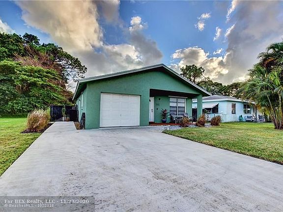 Home For Sale In Country Club Acres