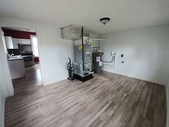 2nd image of 9412 S 550 W