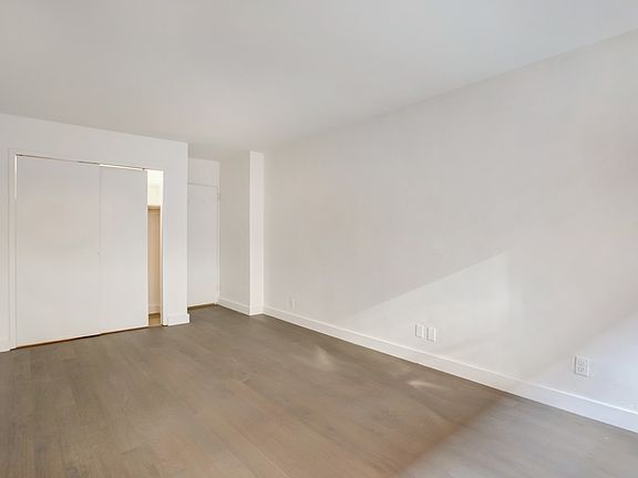 5th image of 120 E 34th St APT 5O