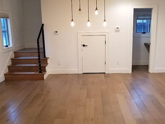 5th image of 300 NE Black Apple Ln