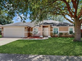 13957 Crestwick Dr W, Jacksonville, FL 32218
