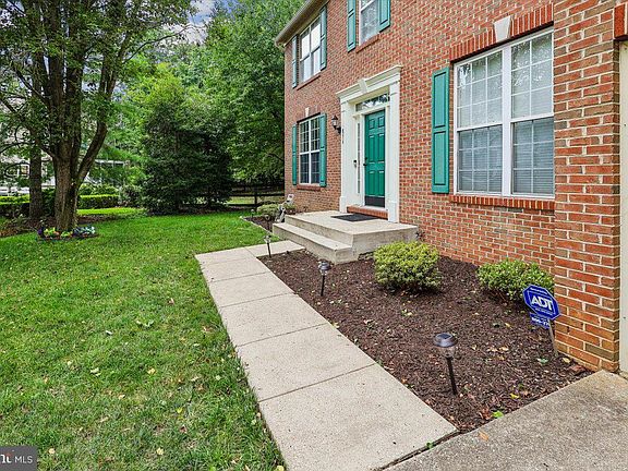 3rd image of 856 Sunny Chapel Rd