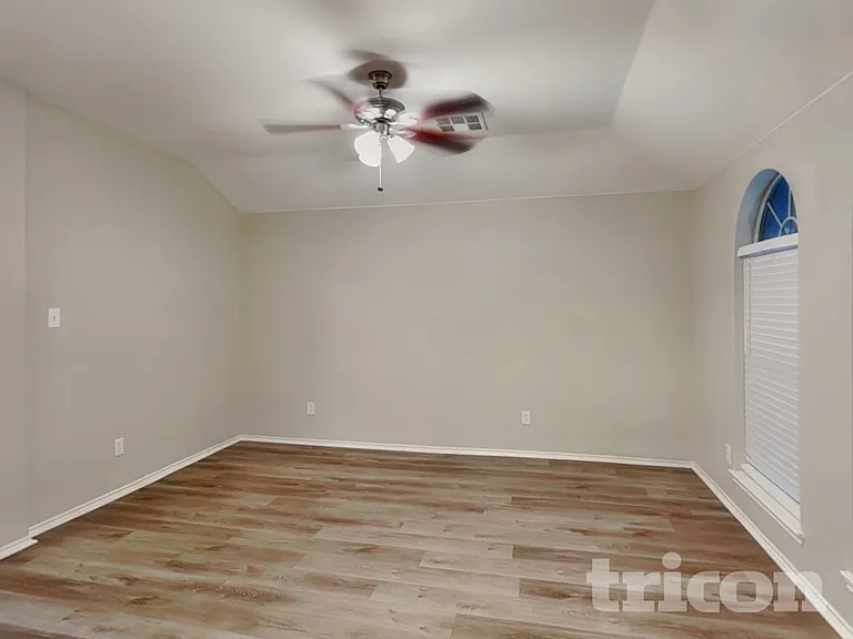626 Chapman Dr — Photo 5