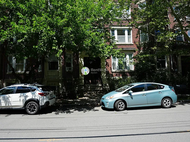21 Gibbs St #2 — Photo 17