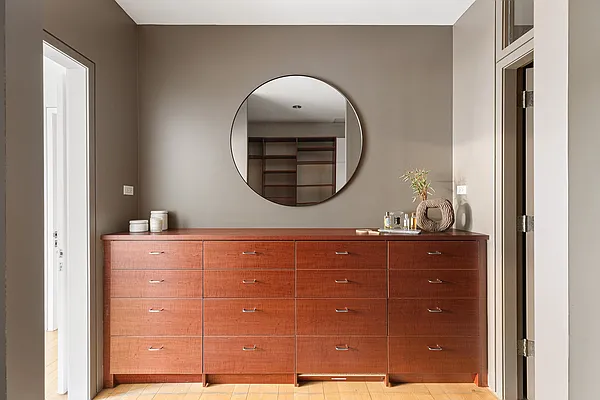 Sold by Compass | media 10