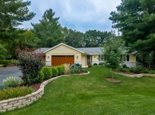 208 Griffin Pl SW, Poplar Grove, IL 61065