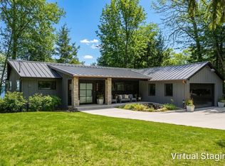 1059 S Nanagosa Trl, Suttons Bay, MI 49682