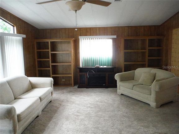 3rd image of 136 Pinewood Ter #88