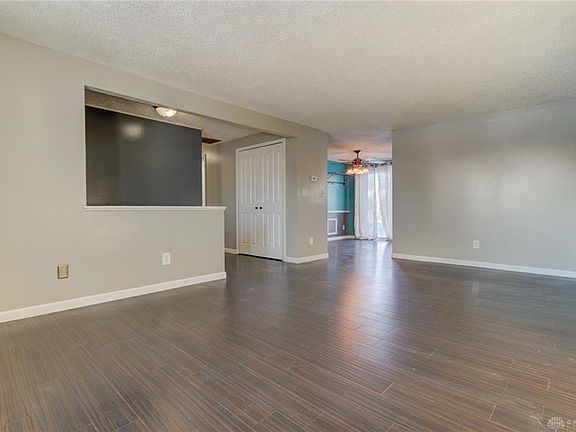 3rd image of 5551 Camerford Dr